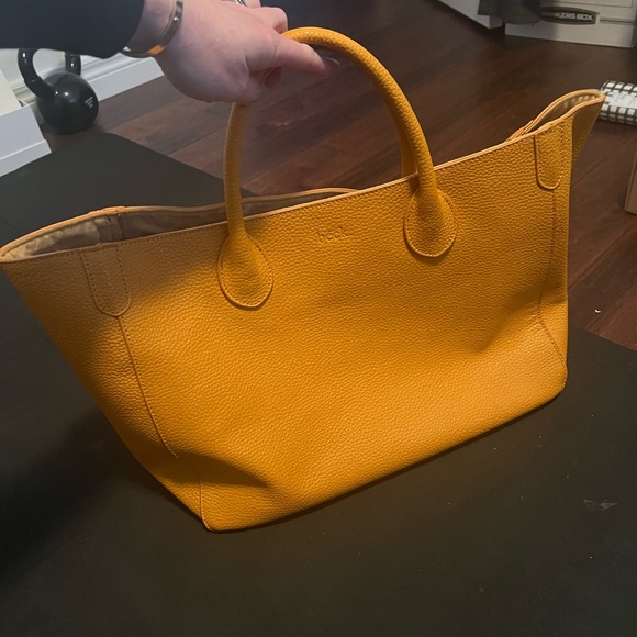 Beck yellow medium tote - Picture 2 of 5